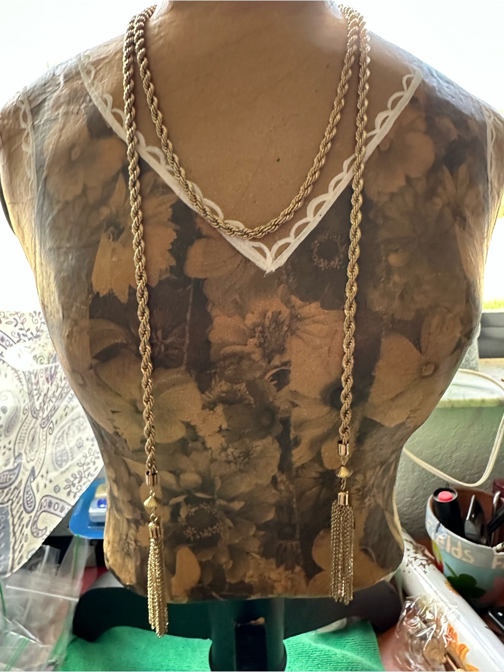 Source Unknown Gold Rope Lariat Necklace with Tassels